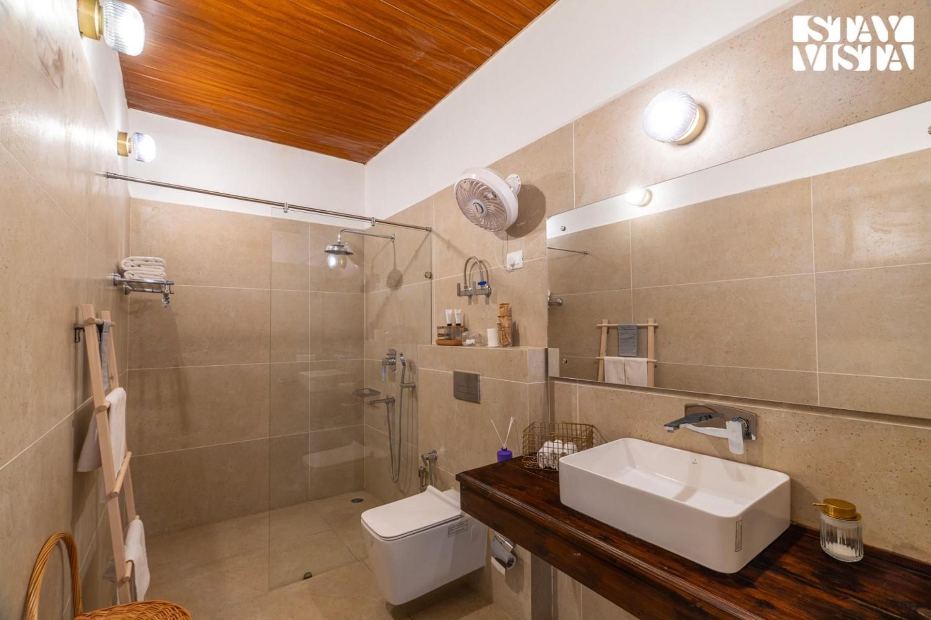 Villa Stayvista At Ekaa House With Bbq, Bonfire, Wifi, Lawn & Pet Friendly Manali (Himachal Pradesh)
